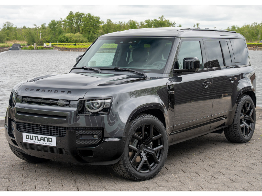 Land Rover Defender P300e 110 X-Dynamic HSE