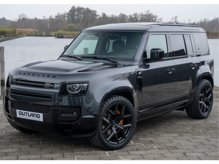Land Rover Defender P300e 110 X-Dynamic HSE