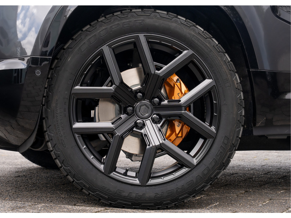 Land Rover Defender P300e 110 X-Dynamic HSE - 11