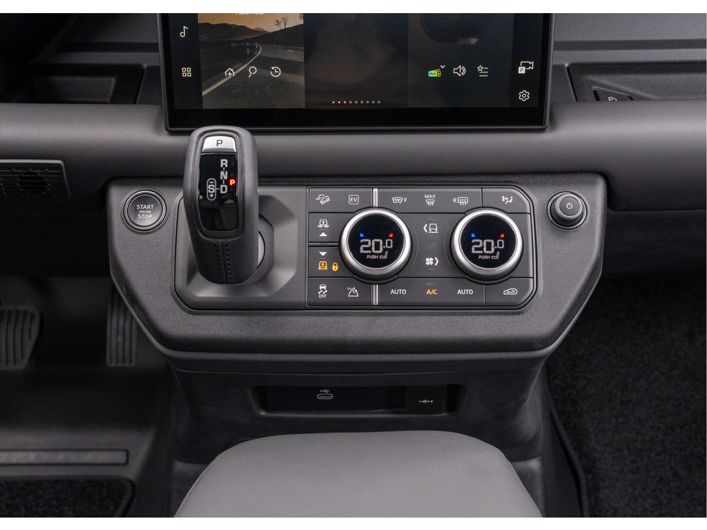 Land Rover Defender P300e 110 X-Dynamic HSE - 29