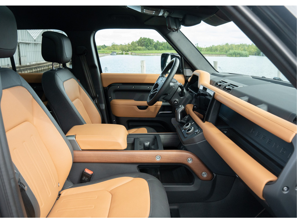 Land Rover Defender P400 130 X - 16