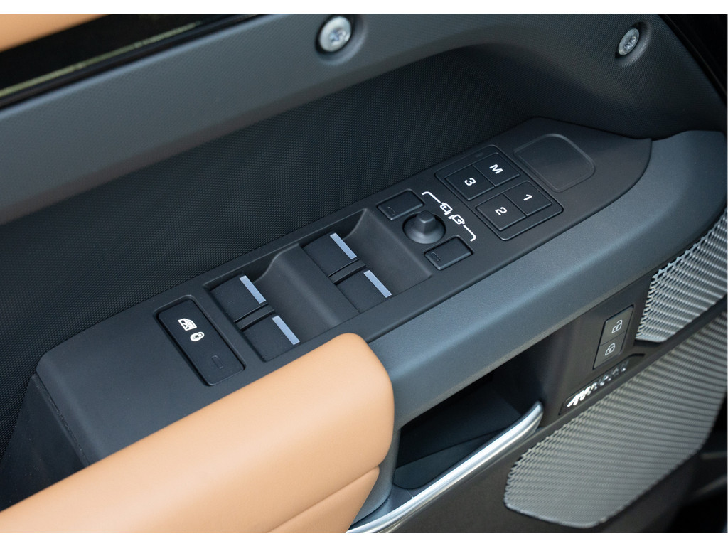 Land Rover Defender P400 130 X - 31