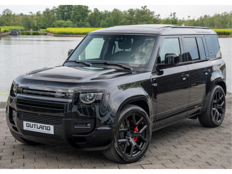 Land Rover Defender P300e 110 X-Dynamic HSE