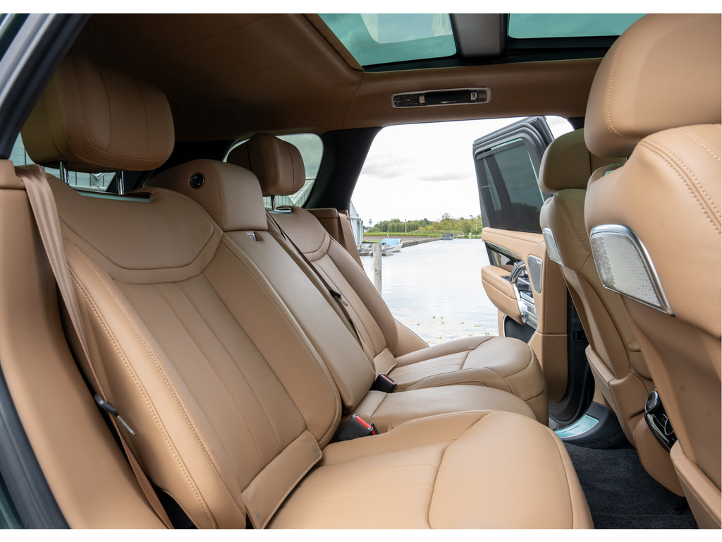 Land Rover Range Rover P550e Autobiography - 16