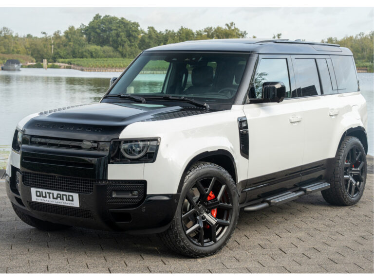 Land Rover Defender P300e 110 X-Dynamic HSE
