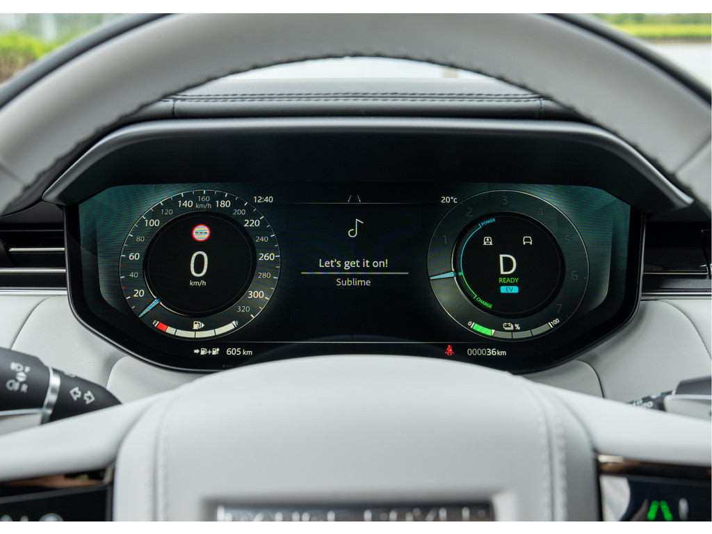 Land Rover Range Rover Sport P550e Autobiography - 16