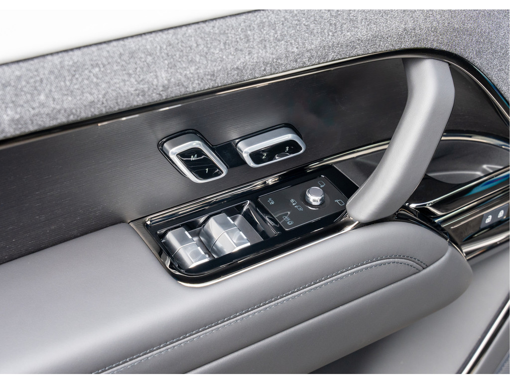 Land Rover Range Rover Sport P550e Autobiography - 25