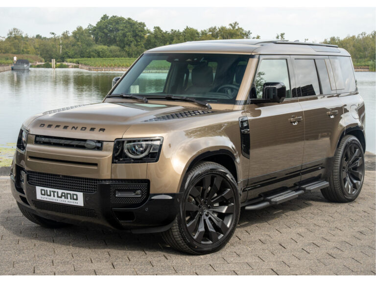 Land Rover Defender P300e 110 X-Dynamic HSE