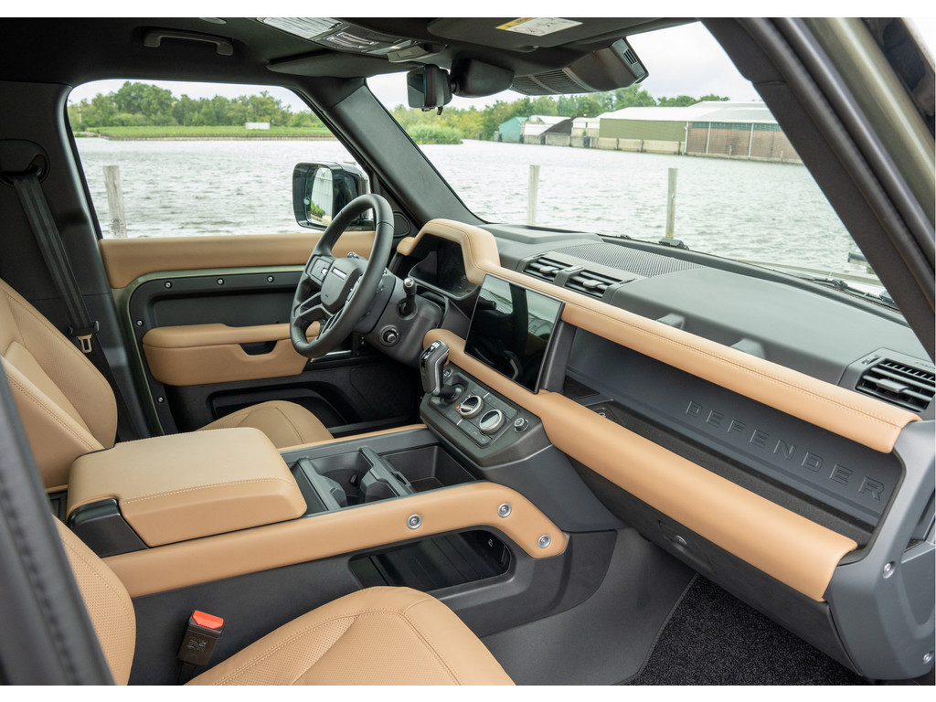 Land Rover Defender P300e 110 X-Dynamic HSE - 14