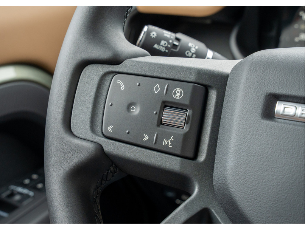 Land Rover Defender P300e 110 X-Dynamic HSE - 17