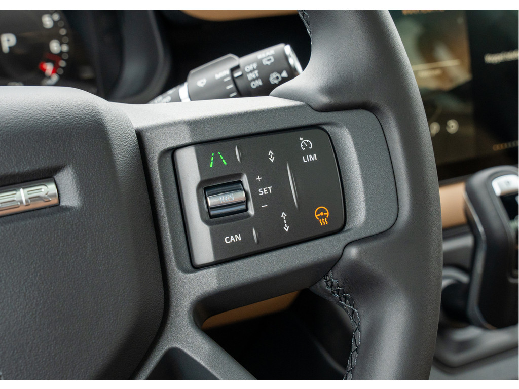 Land Rover Defender P300e 110 X-Dynamic HSE - 18