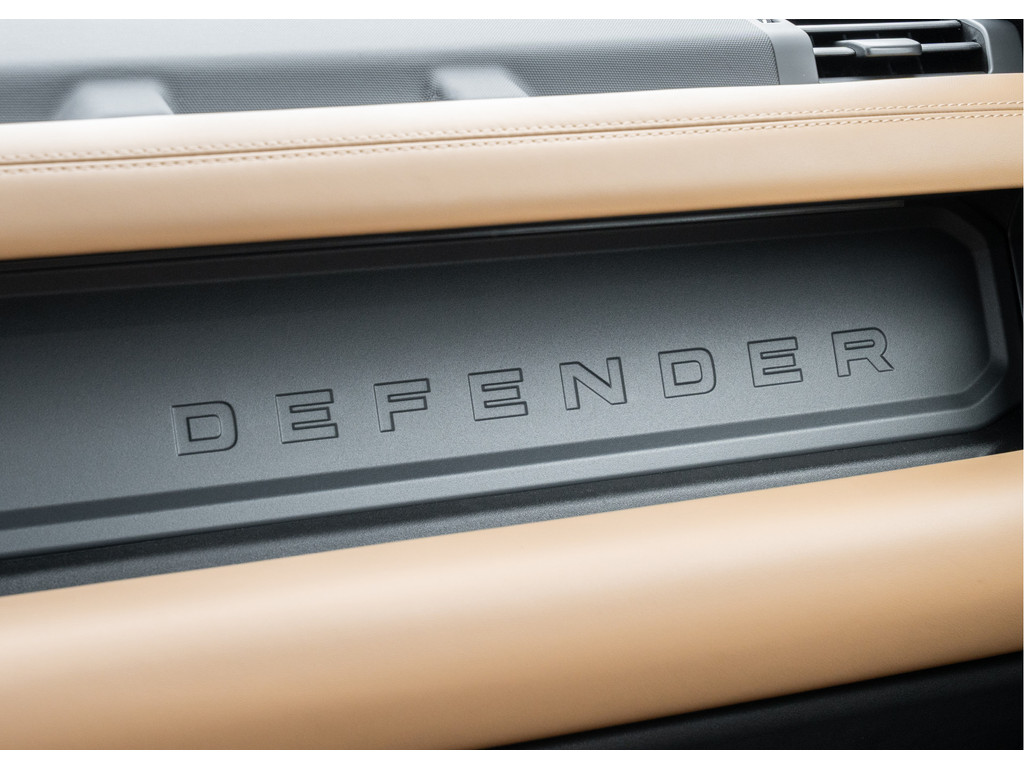 Land Rover Defender P300e 110 X-Dynamic HSE - 27