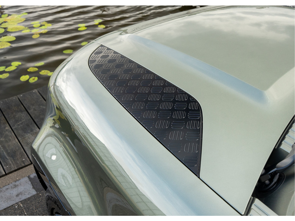 Land Rover Defender P300e 110 X-Dynamic HSE - 11
