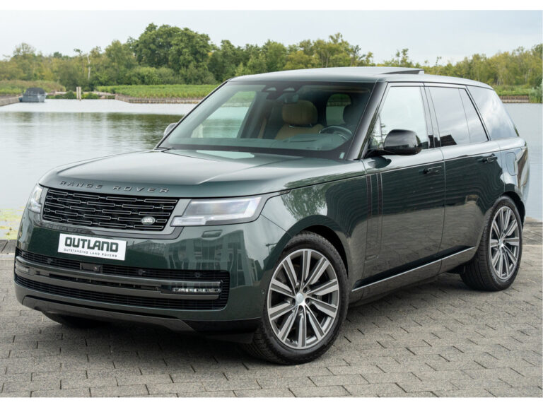Land Rover Range Rover P550e Autobiography