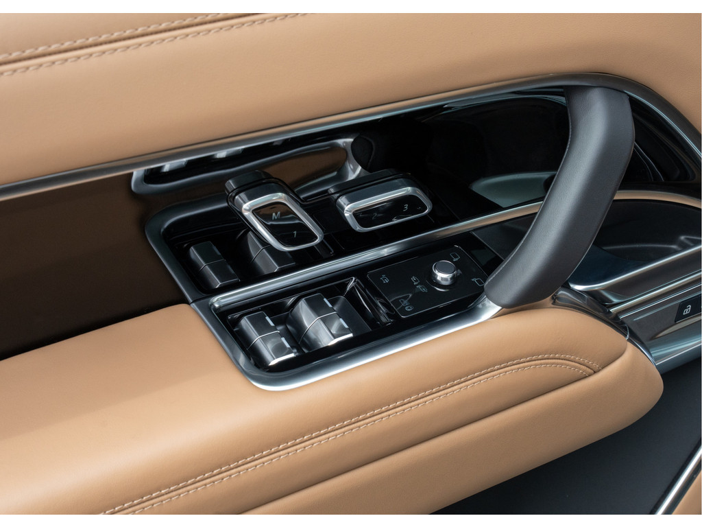 Land Rover Range Rover P550e Autobiography - 14
