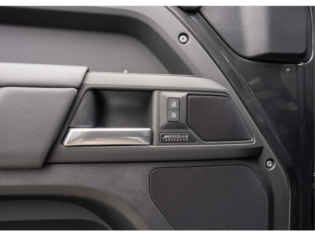 Land Rover Defender P300e 110 X-Dynamic HSE - 21
