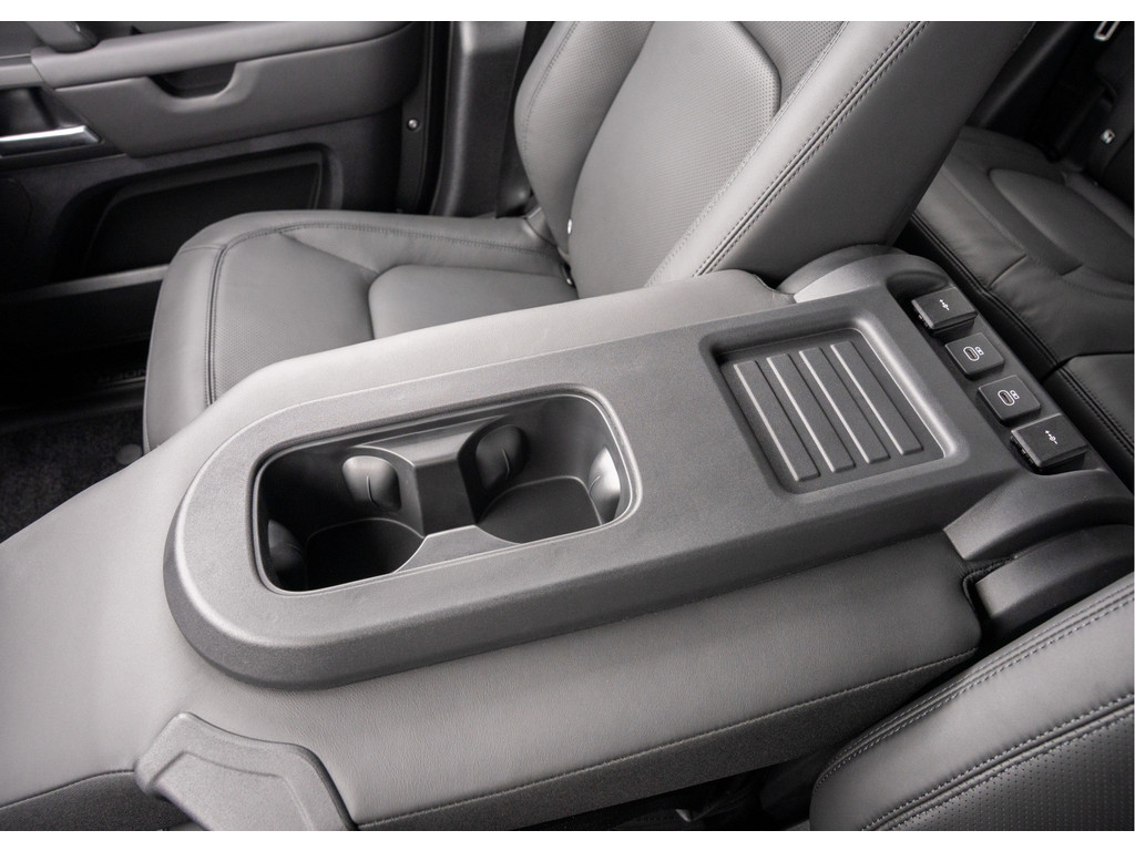 Land Rover Defender P300e 110 X-Dynamic HSE - 24