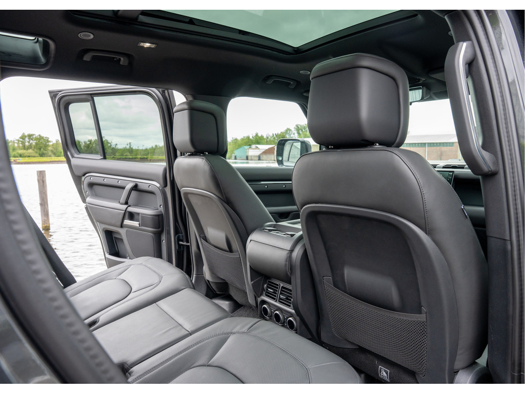 Land Rover Defender P300e 110 X-Dynamic HSE - 32