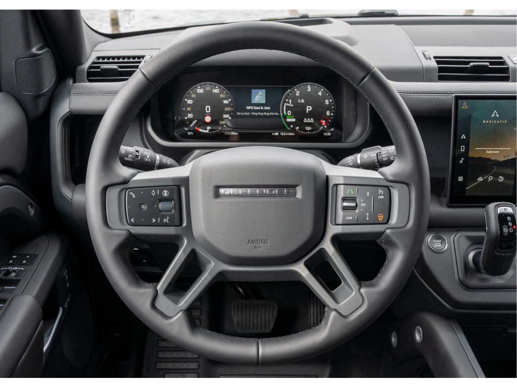 Land Rover Defender 110 P300e X-Dynamic HSE - 15