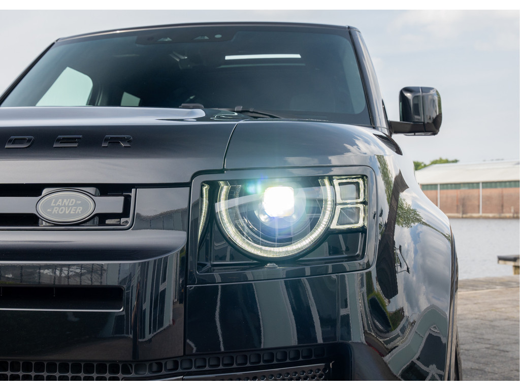 Land Rover Defender 110 P300e X-Dynamic HSE - 37