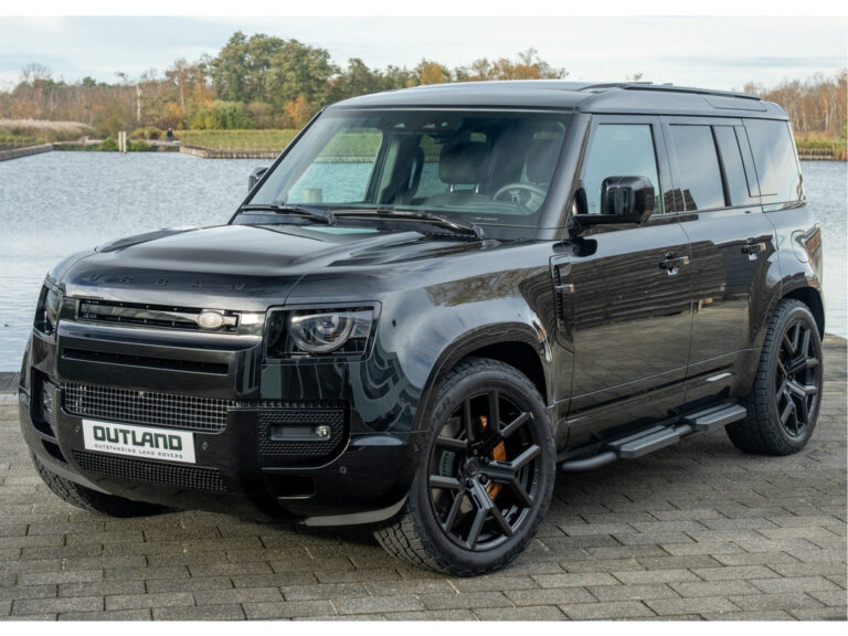 Land Rover Defender 110 P300e X-Dynamic HSE