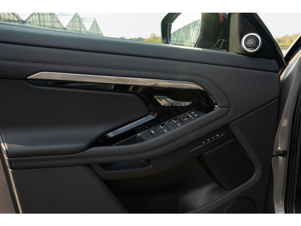 Land Rover Range Rover Evoque P300e R-Dynamic SE - 21