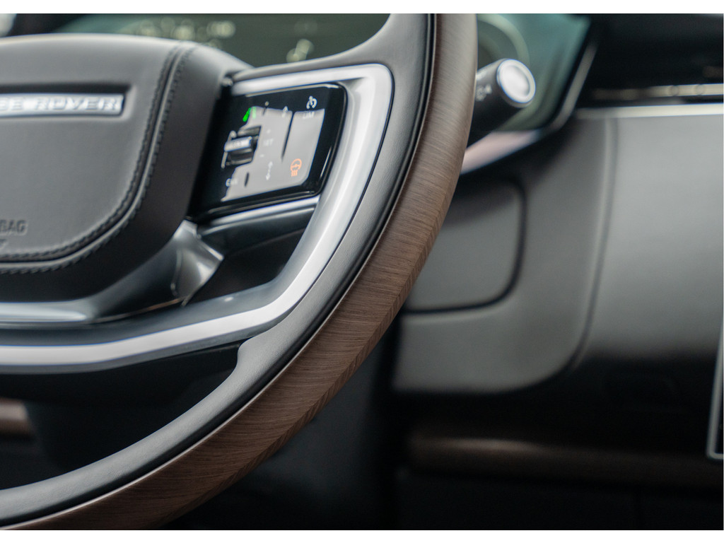Land Rover Range Rover P550e Autobiography - 23