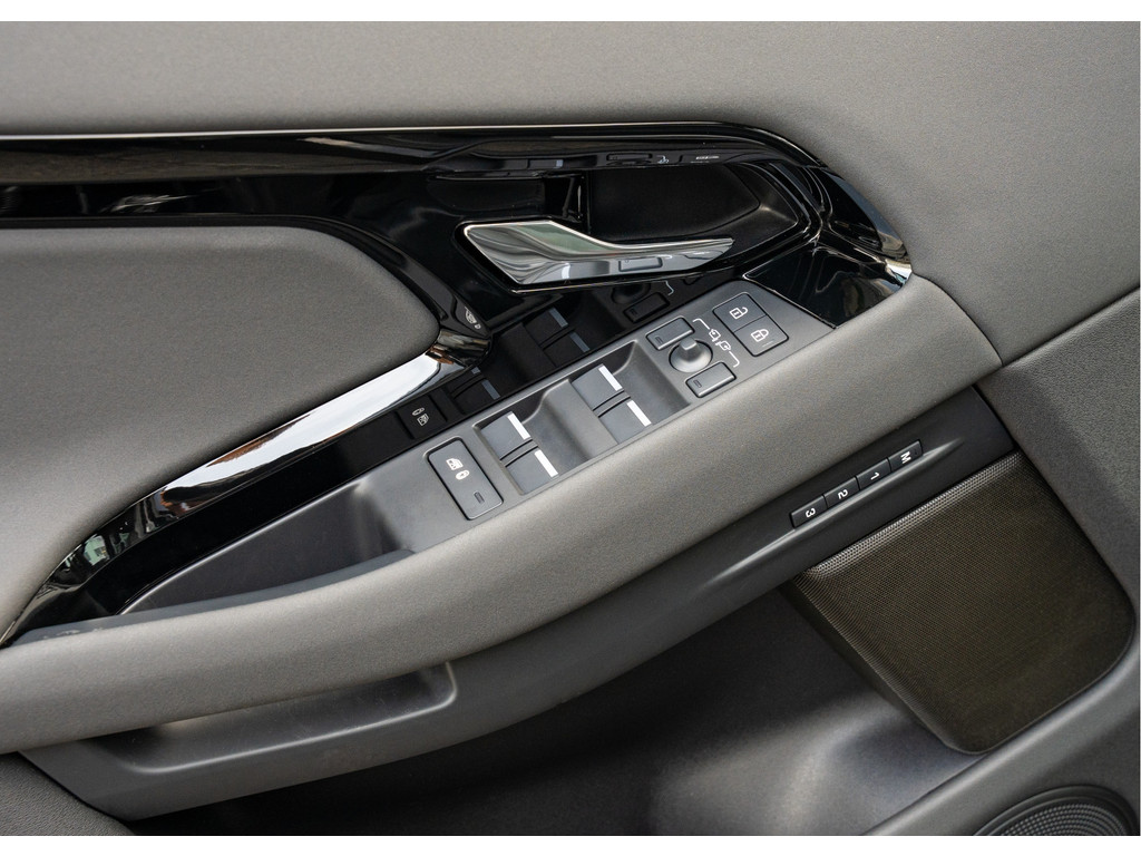 Land Rover Range Rover Evoque P270e Dynamic SE - 22