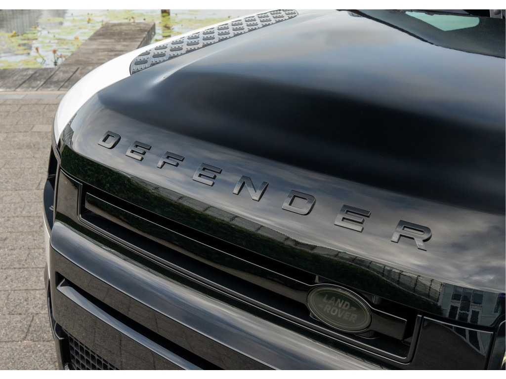 Land Rover Defender 110 P300e X-Dynamic HSE - 16