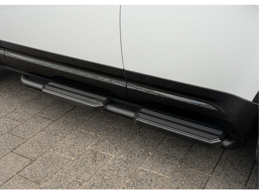 Land Rover Defender 110 P300e X-Dynamic HSE - 19