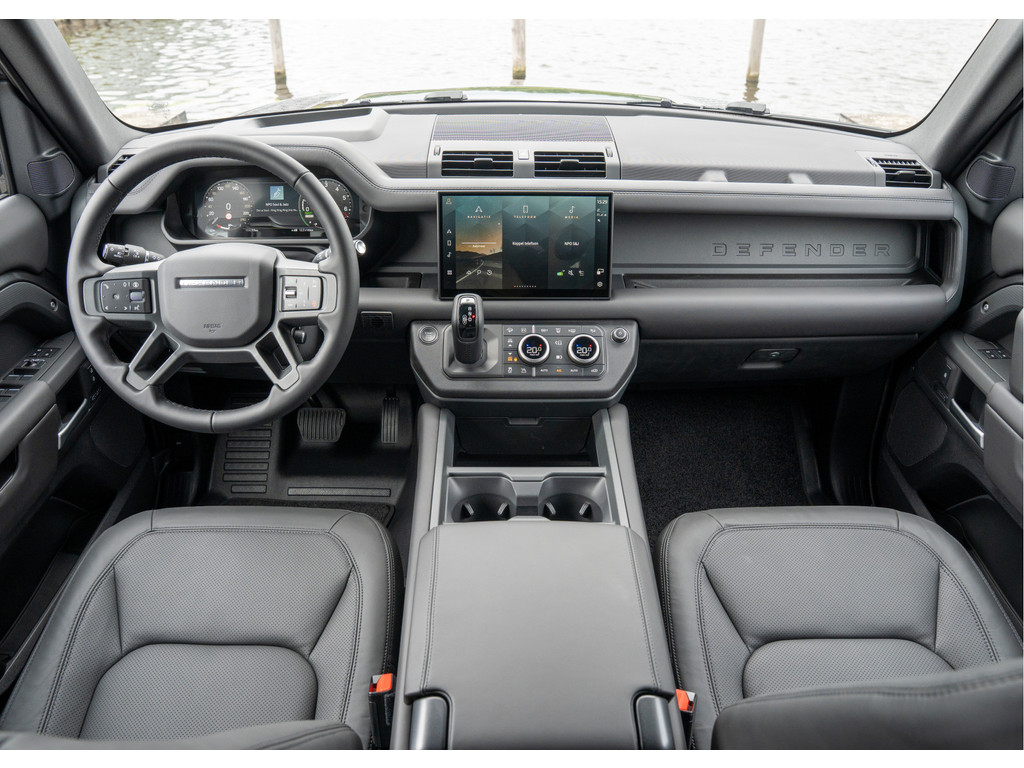 Land Rover Defender 110 P300e X-Dynamic HSE - 11