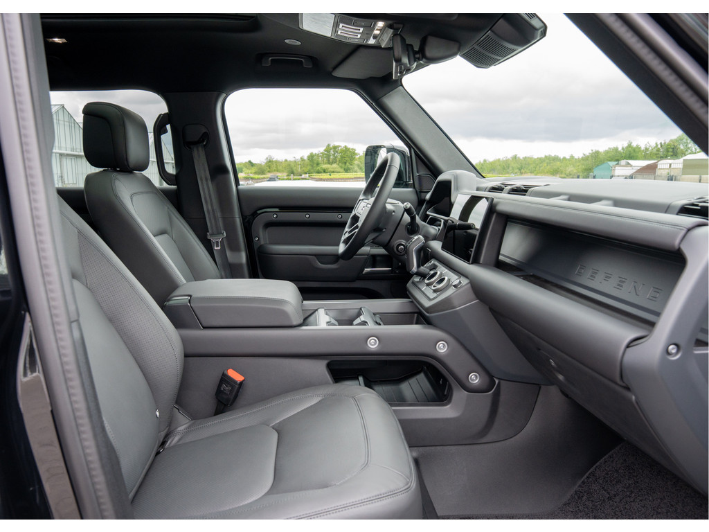 Land Rover Defender 110 P300e 110 X-Dynamic HSE - 16