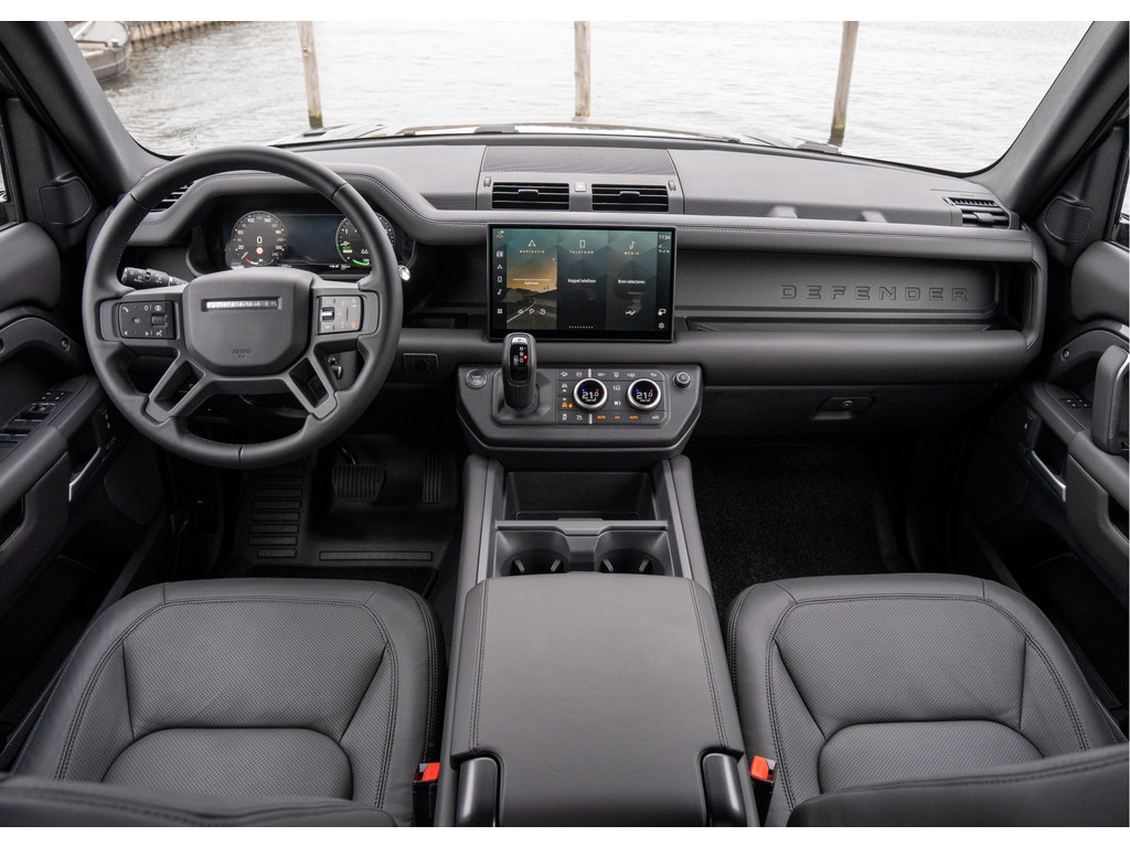 Land Rover Defender 110 P300e 110 X-Dynamic HSE - 12