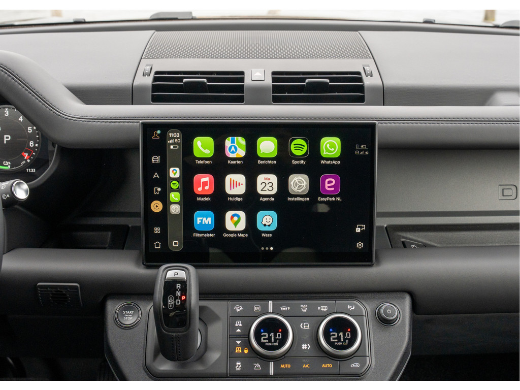 Land Rover Defender 110 P300e 110 X-Dynamic HSE - 32