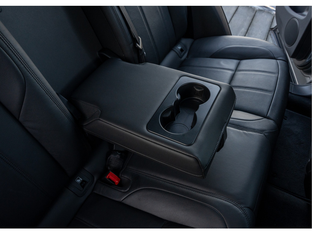 Land Rover Range Rover Evoque P300e R-Dynamic SE - 22