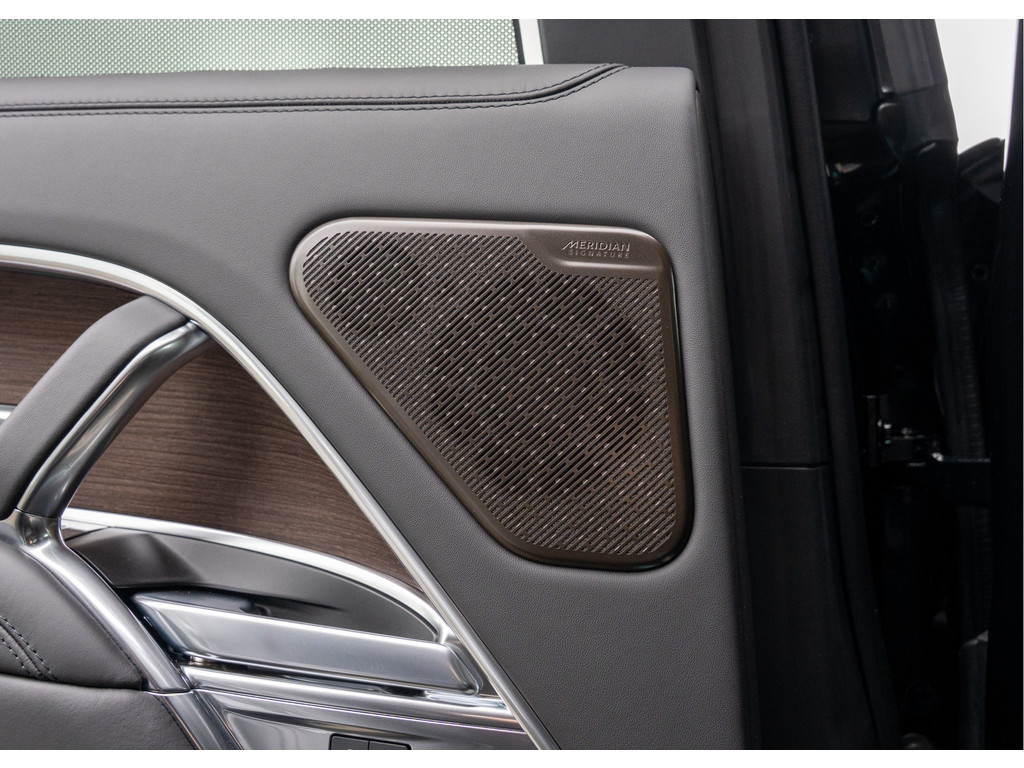 Land Rover Range Rover P550e Autobiography - 30