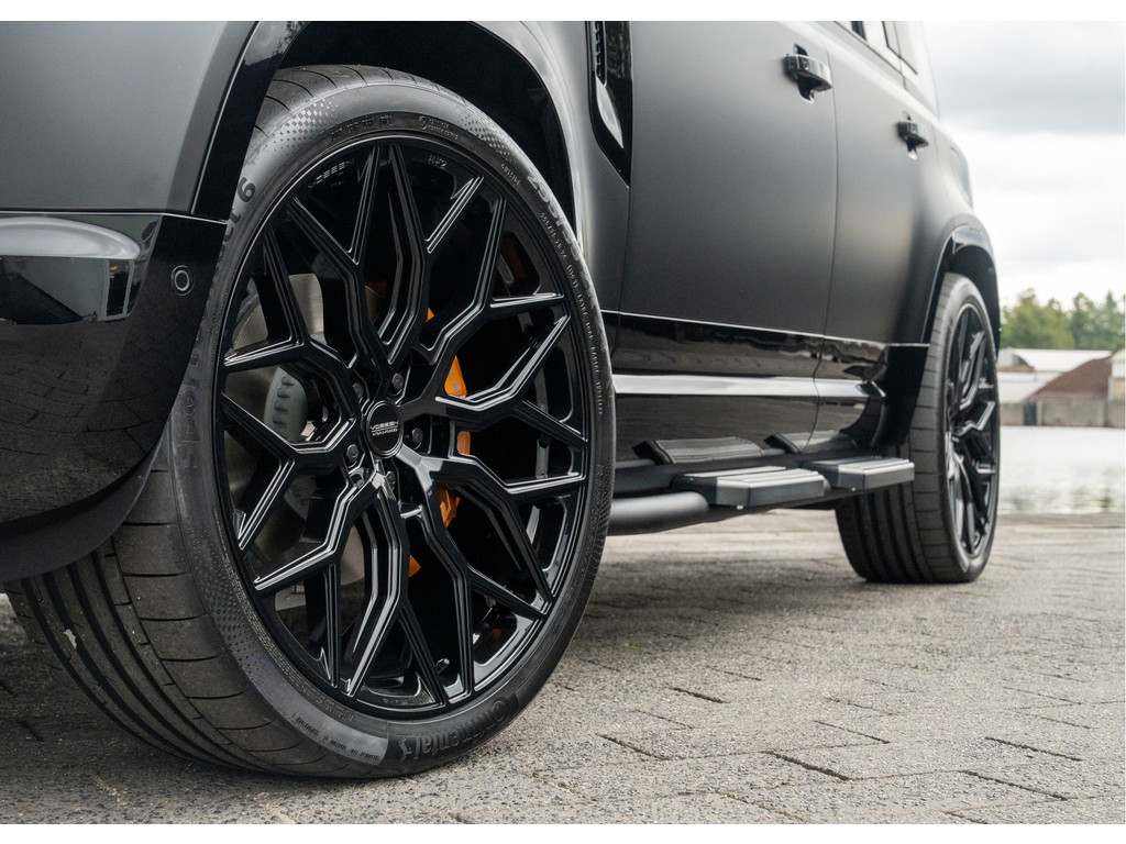 Land Rover Defender 110 P300e X-Dynamic HSE - 43