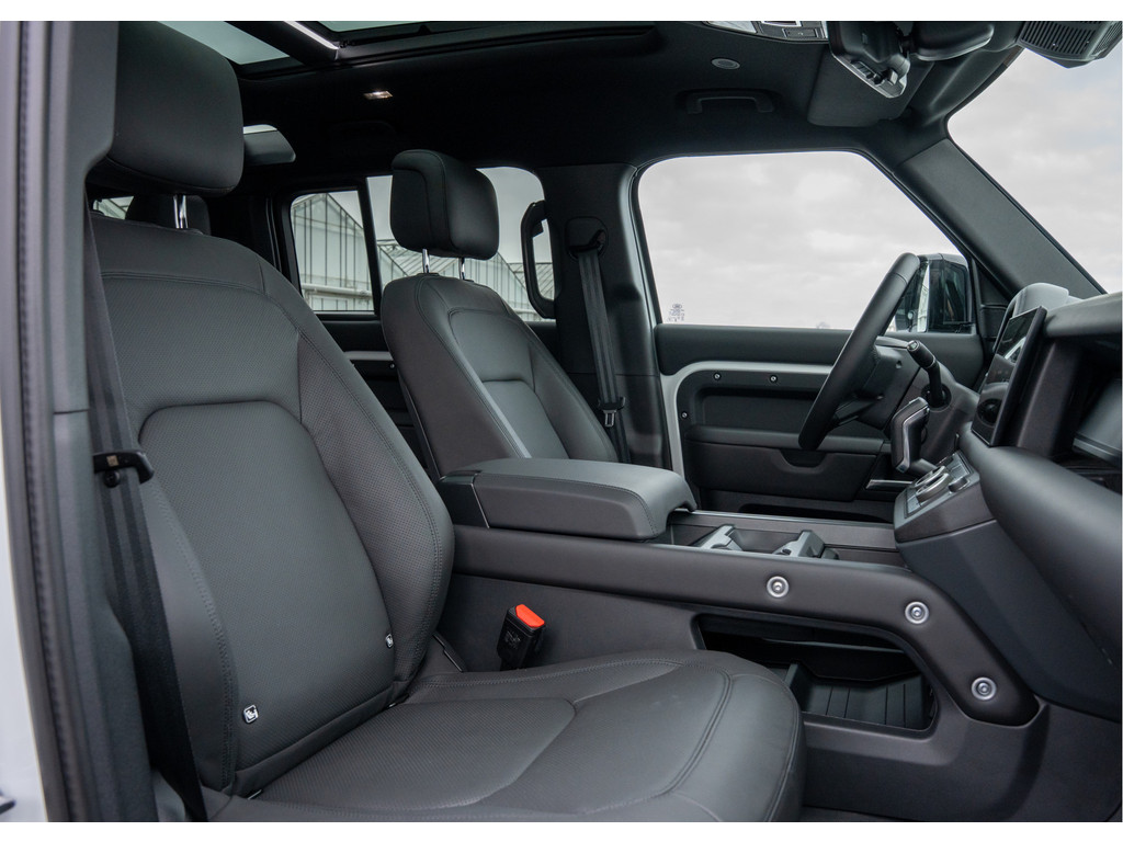 Land Rover Defender 110 P300e X-Dynamic HSE - 14