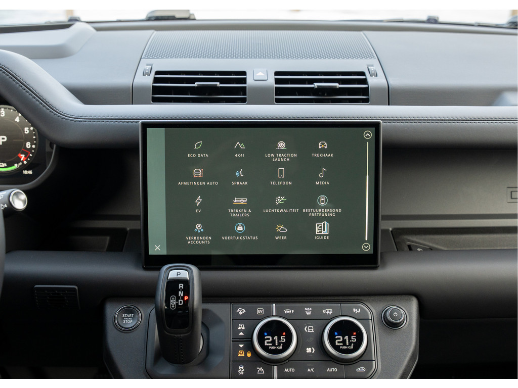 Land Rover Defender 110 P300e X-Dynamic HSE - 30