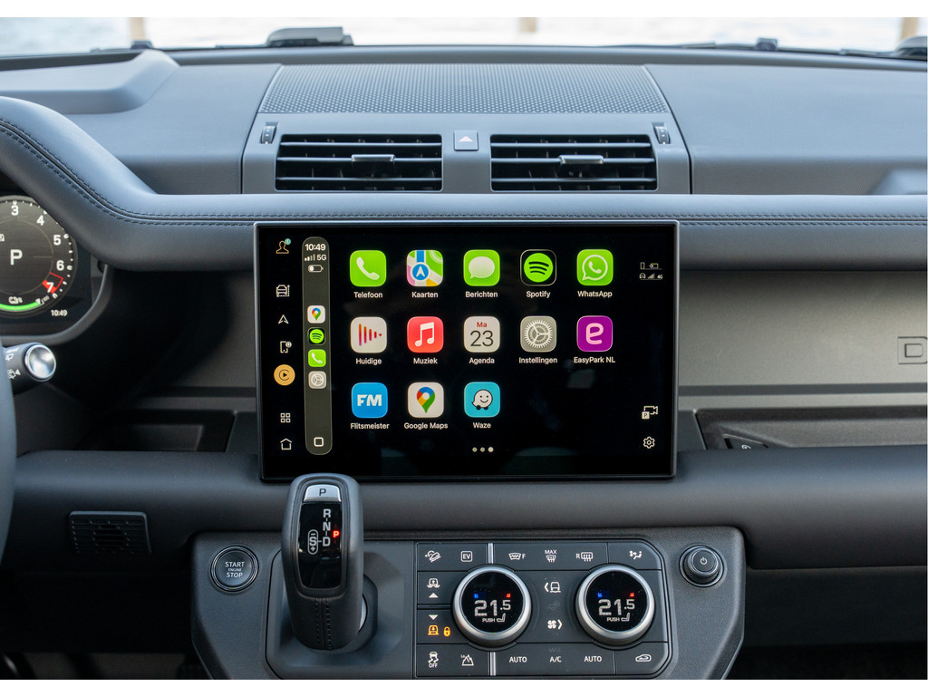 Land Rover Defender 110 P300e X-Dynamic HSE - 36