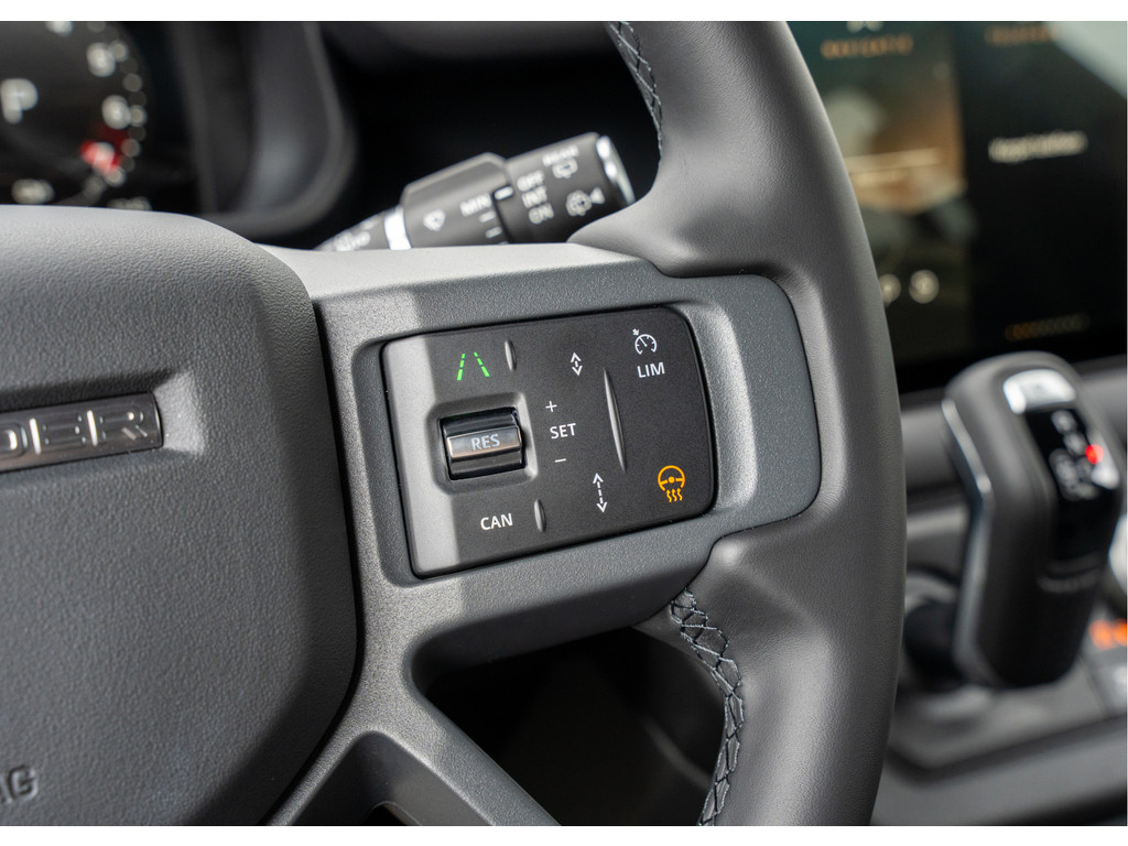 Land Rover Defender 110 P300e 110 X-Dynamic HSE - 24