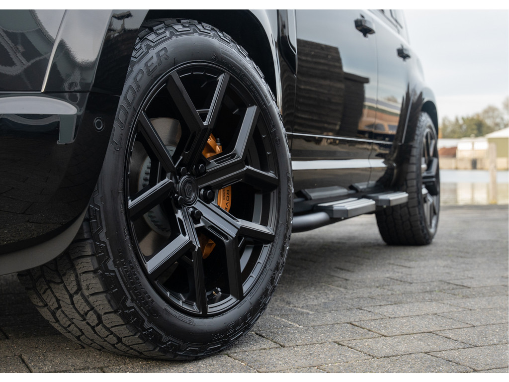 Land Rover Defender 110 P300e 110 X-Dynamic HSE - 46