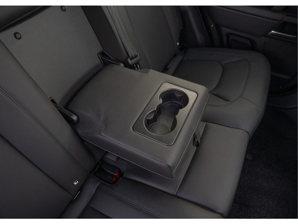 Land Rover Defender 110 P300e 110 X-Dynamic HSE - 14