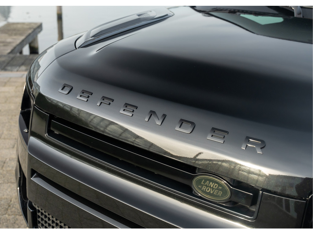 Land Rover Defender 110 P300e 110 X-Dynamic HSE - 44