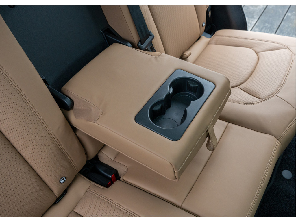 Land Rover Defender 110 P300e 110 X-Dynamic HSE - 20