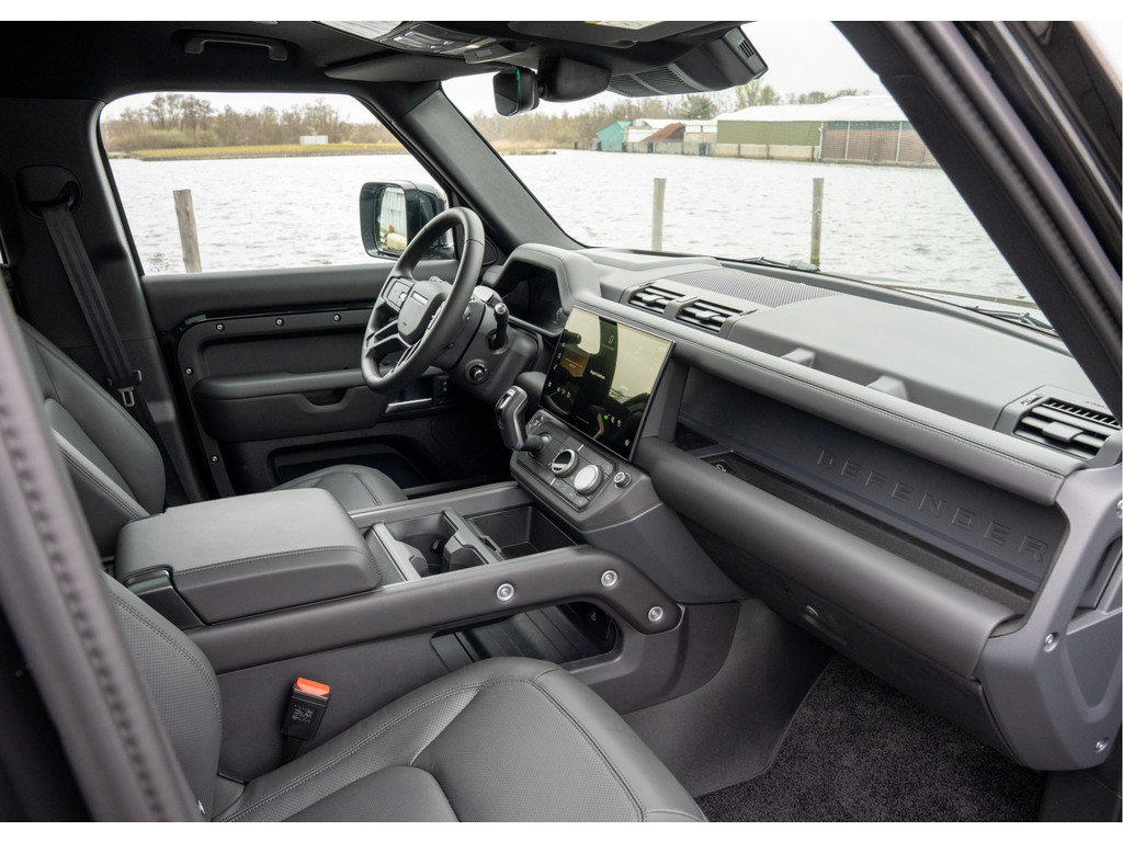 Land Rover Defender 110 P300e 110 X-Dynamic HSE - 20