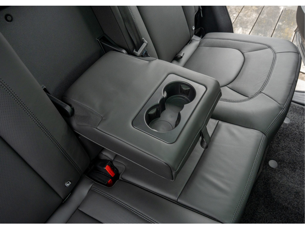 Land Rover Defender 110 P300e 110 X-Dynamic HSE - 23