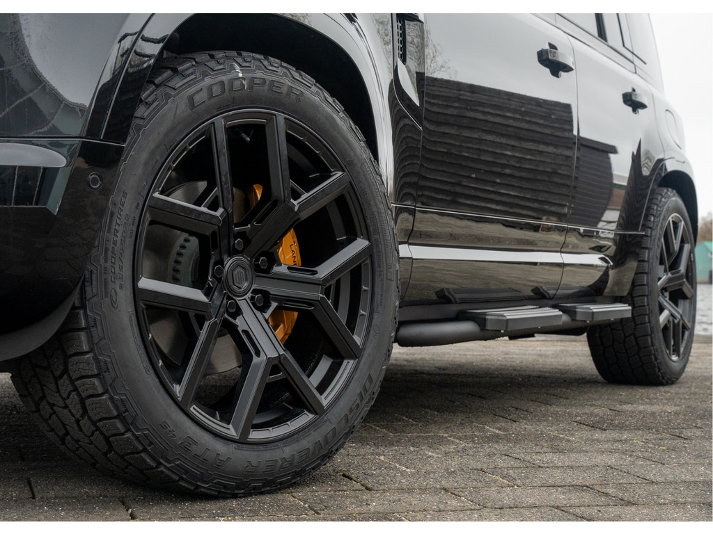 Land Rover Defender 110 P300e 110 X-Dynamic HSE - 45