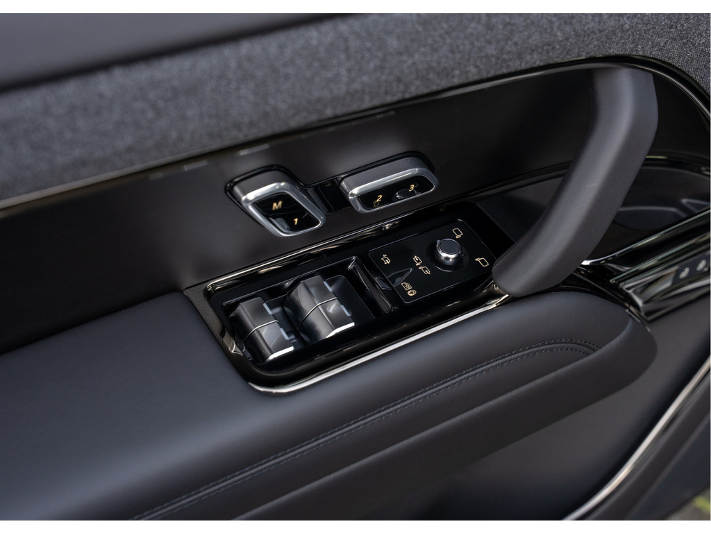 Land Rover Range Rover Sport P550e Autobiography - 16