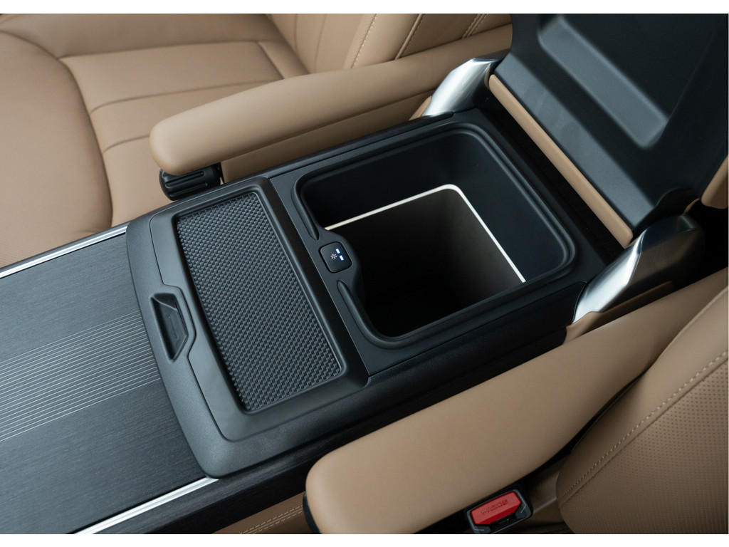 Land Rover Range Rover P550e Autobiography - 27